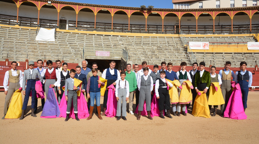 Diputación y plaza de toros clausuran el mejor curso de la escuela taurina “Domingo Ortega” 